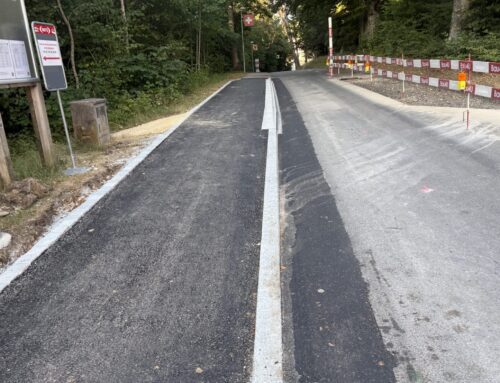 Magglingen, Alpenstrasse, Bushaltestelle